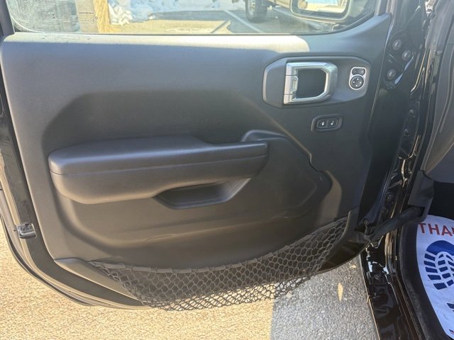 Used 2018 Jeep Wrangler Sport image 12