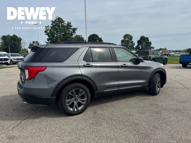 Used 2023 Ford Explorer XLT w/ Equipment Group 202A AWD/4WD image 15