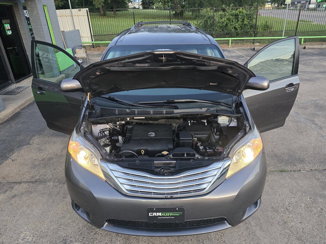 Used 2012 Toyota Sienna LE FWD image 59