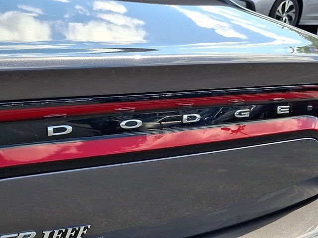 Used 2016 Dodge Charger SE RWD image 34