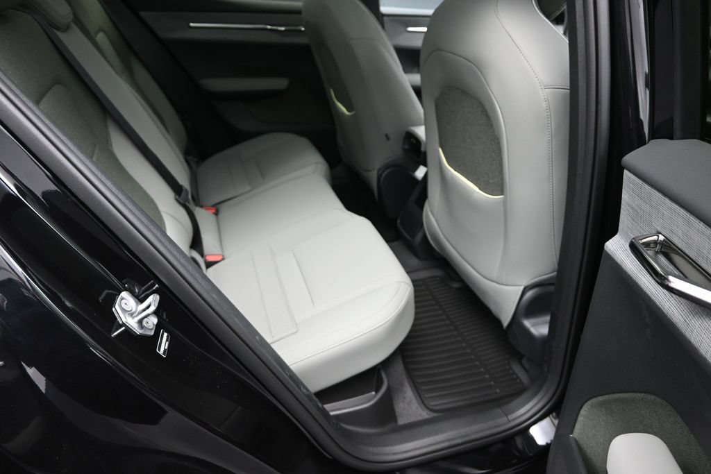 New 2026 Volvo EX30 Plus w/ Protection Package Premier AWD/4WD image 15