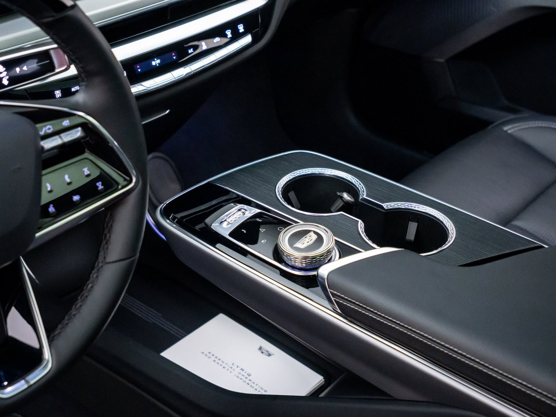 Used 2025 Cadillac Lyriq Luxury w/ LPO, Floor Liner Package image 14