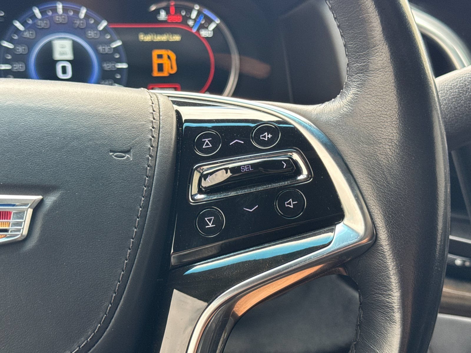 Used 2020 Cadillac Escalade Platinum w/ Escalade Sport Edition AWD/4WD image 31