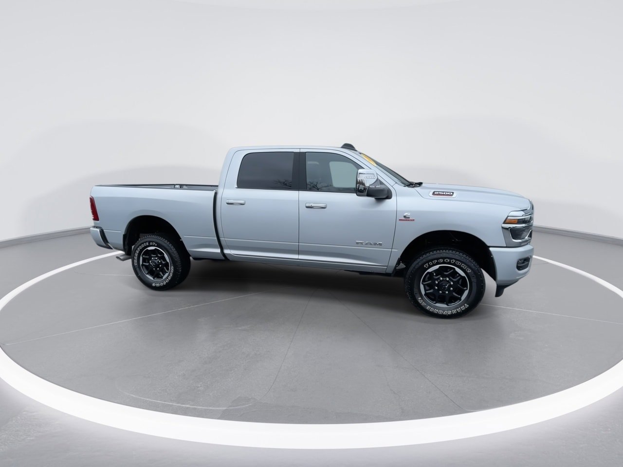 Used 2026 RAM 2500 Laramie AWD/4WD image 9