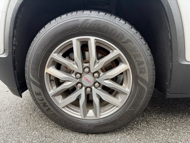 Used 2018 GMC Acadia SLE AWD/4WD image 18