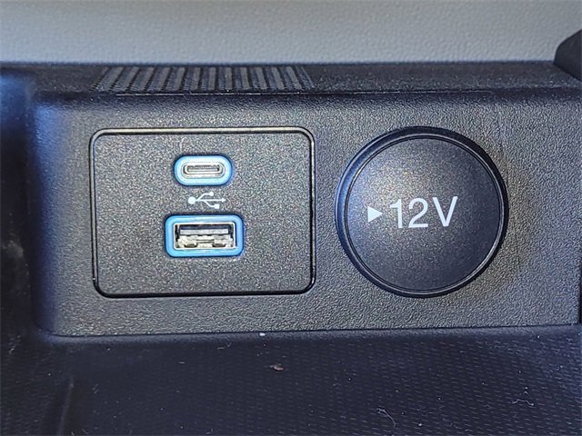 Used 2023 Ford Escape SE w/ Class II Trailer Tow Package image 15