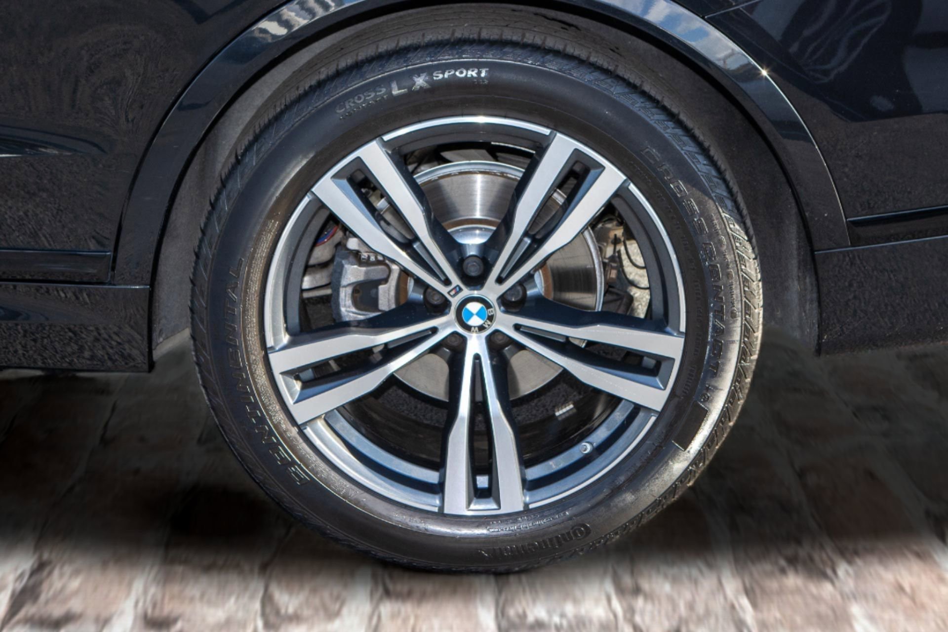 Used 2024 BMW X7 xDrive40i w/ Executive Package image 41