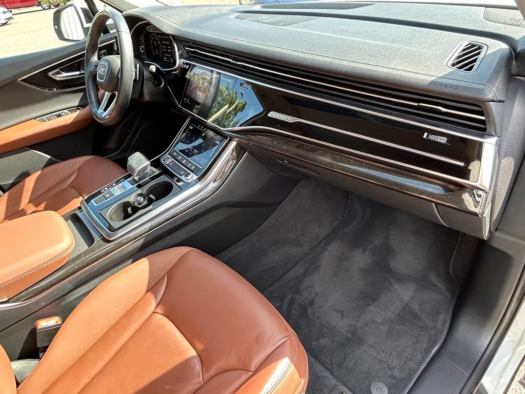 Used 2023 Audi Q7 3.0T Premium w/ Convenience Package AWD/4WD image 43