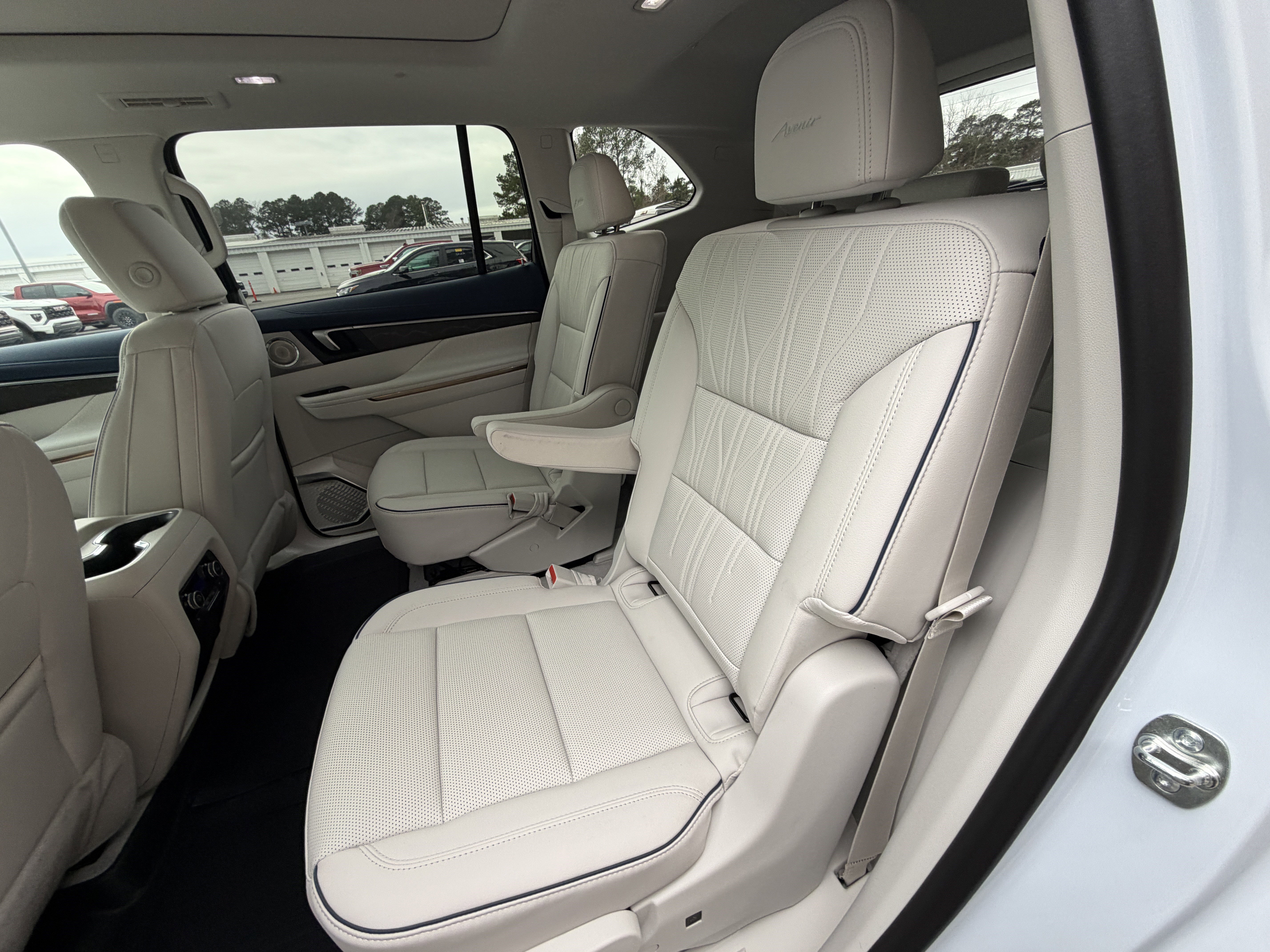 New 2026 Buick Enclave Avenir w/ Super Cruise Package image 19