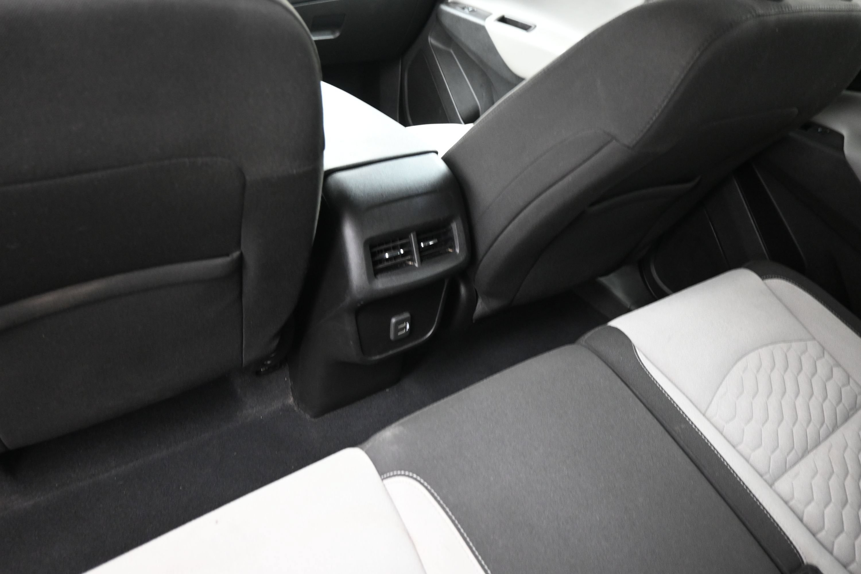 Used 2021 Chevrolet Equinox LS w/ LS Convenience Package FWD image 19