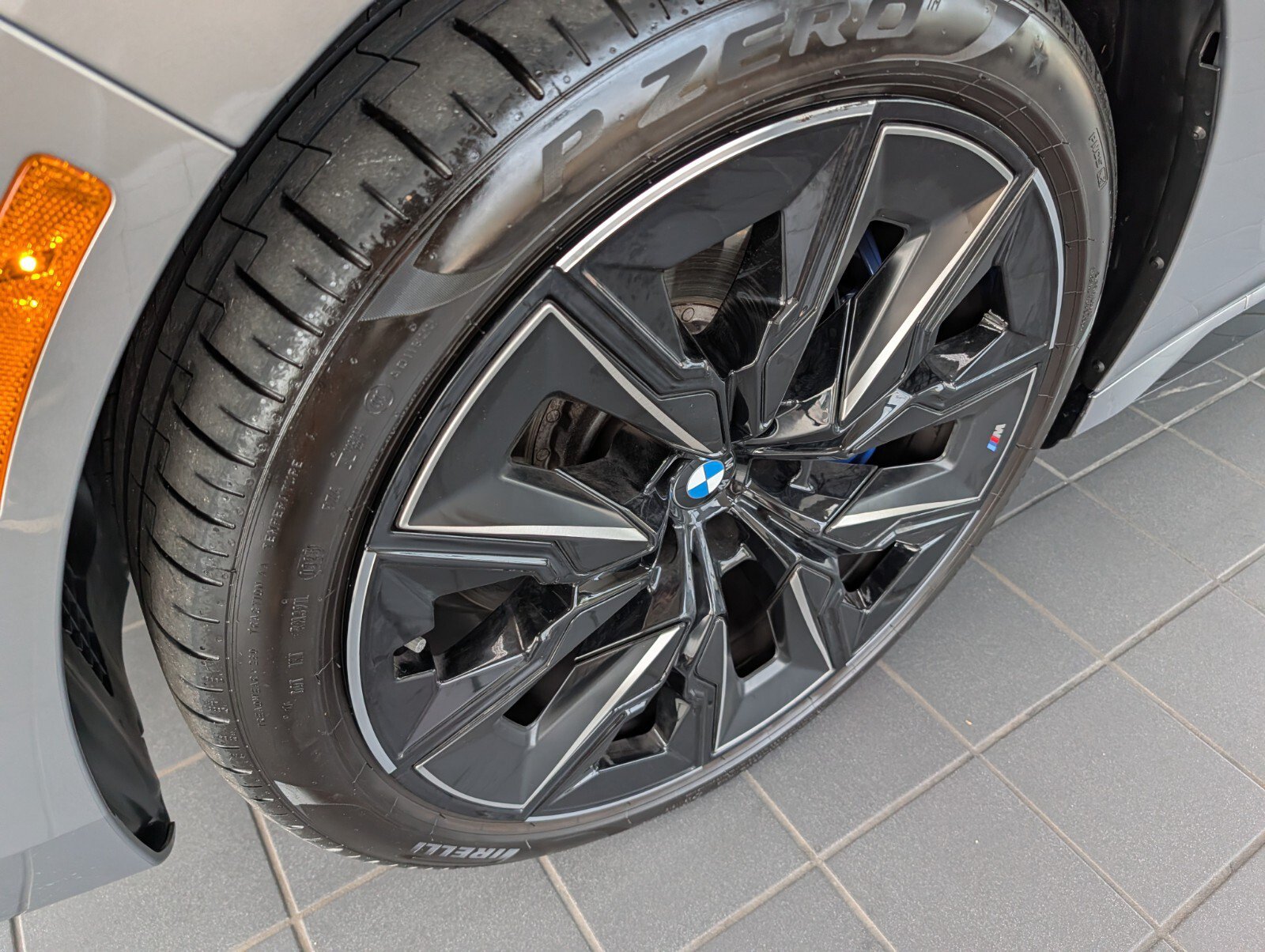 Used 2024 BMW 740i xDrive AWD/4WD image 9