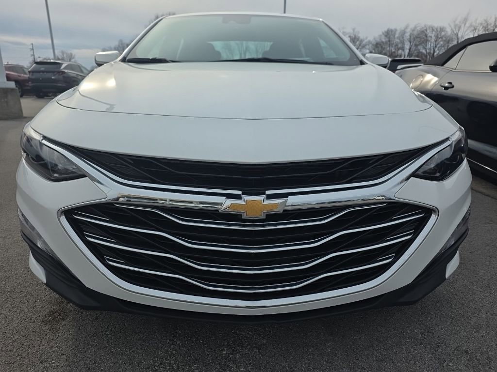 Used 2021 Chevrolet Malibu RS image 2
