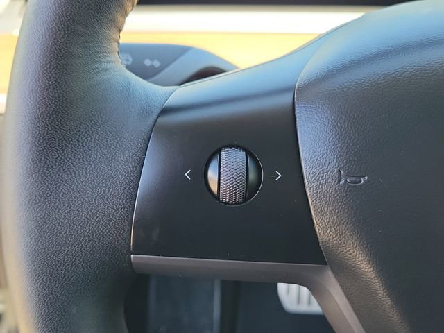 Used 2023 Tesla Model 3 Performance image 25