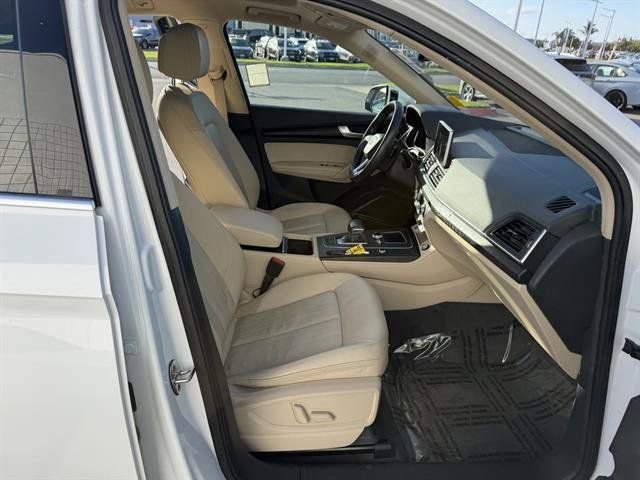 Used 2020 Audi Q5 e Prestige w/ Prestige Package image 20