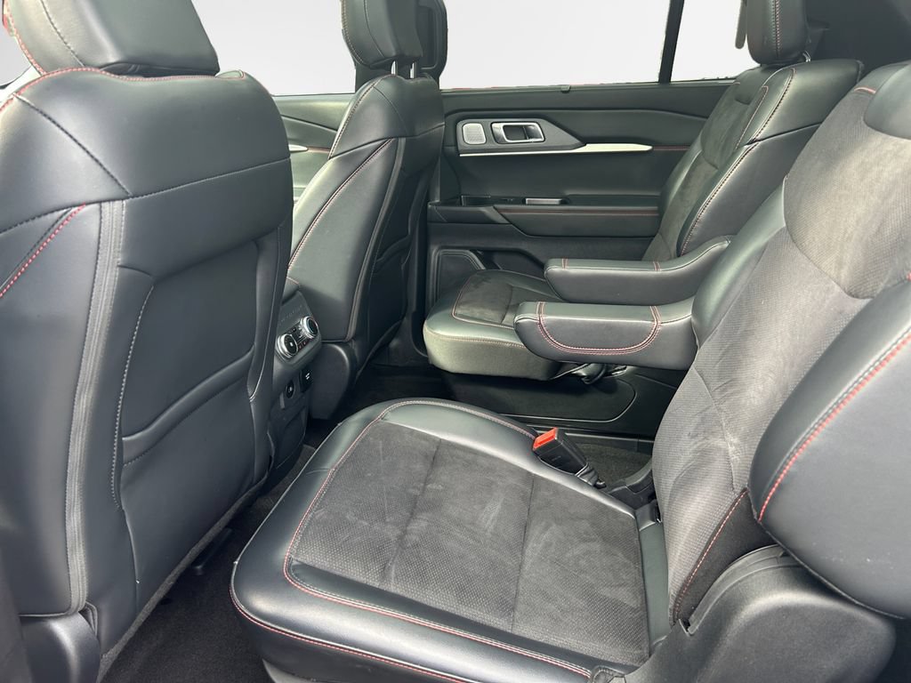 Used 2025 Ford Explorer ST AWD/4WD image 14