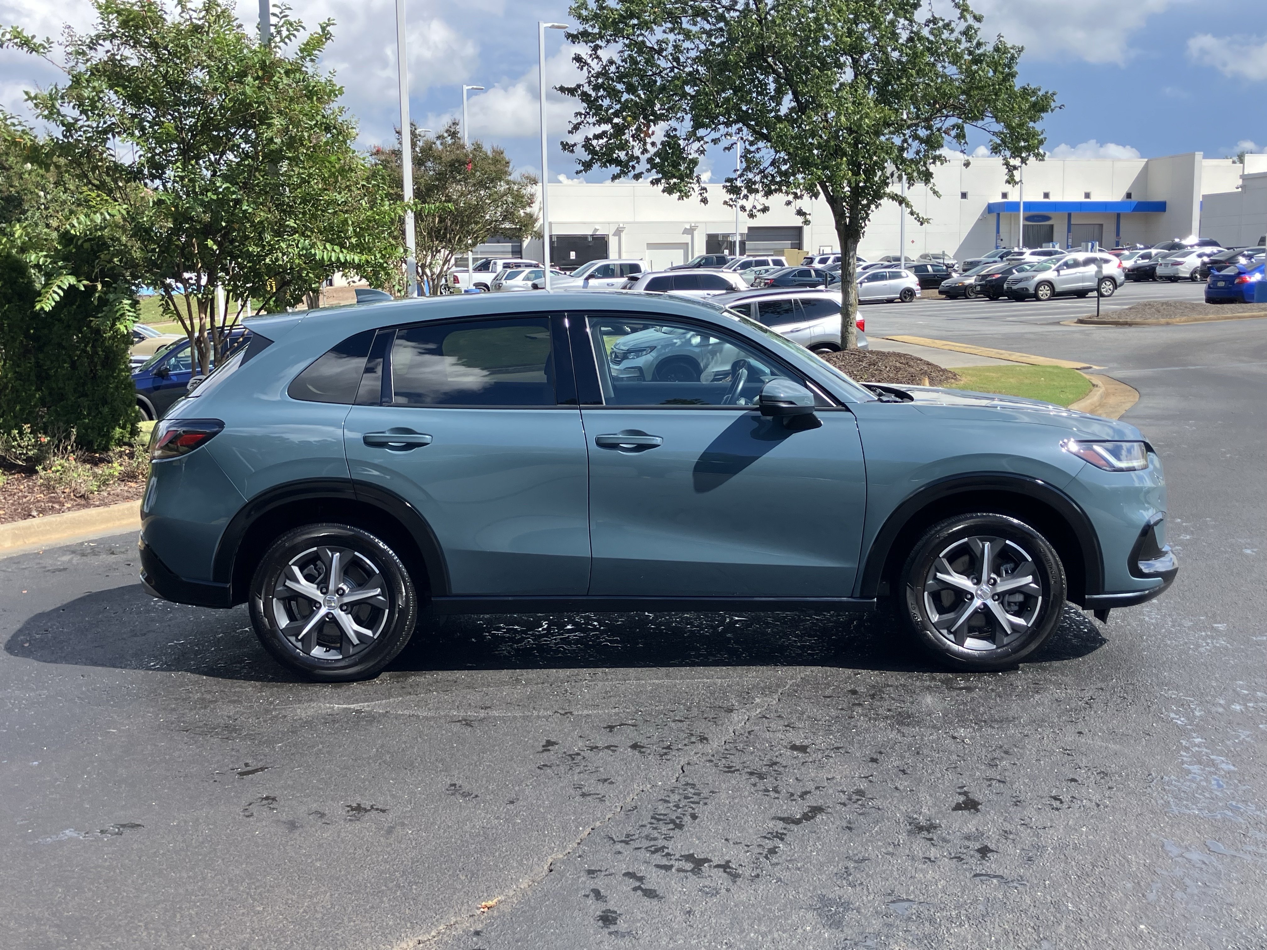 Used 2025 Honda HR-V EX-L image 11