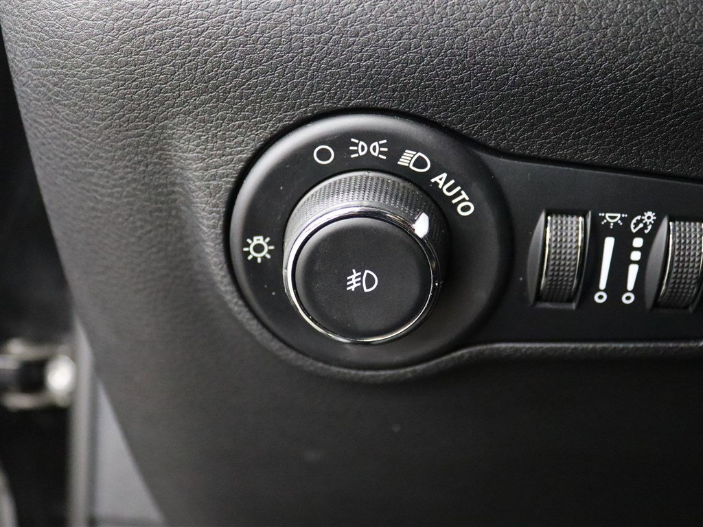 Used 2023 Jeep Compass Latitude w/ Convenience Group image 36