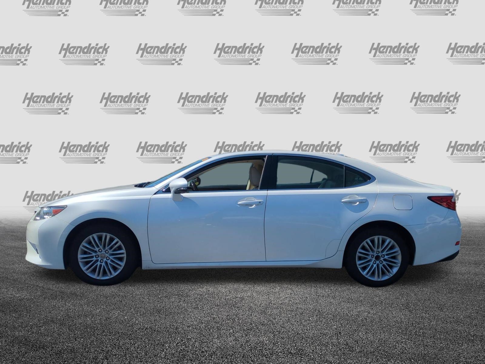 Used 2015 Lexus ES 350 w/ Luxury Package FWD image 7