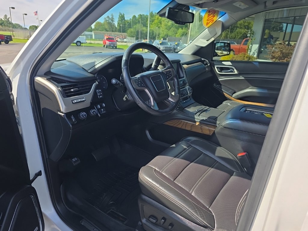 Used 2020 GMC Yukon Denali w/ Denali Ultimate Package AWD/4WD image 20