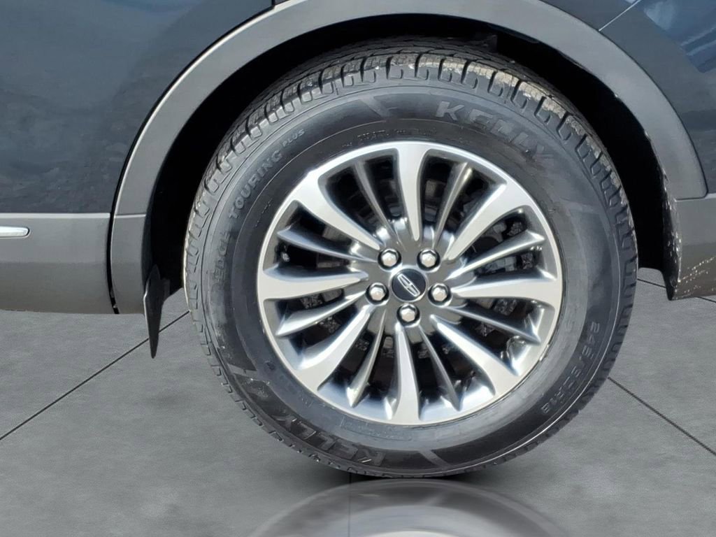 Certified 2023 Lincoln Nautilus FWD w/ Premium Package image 4