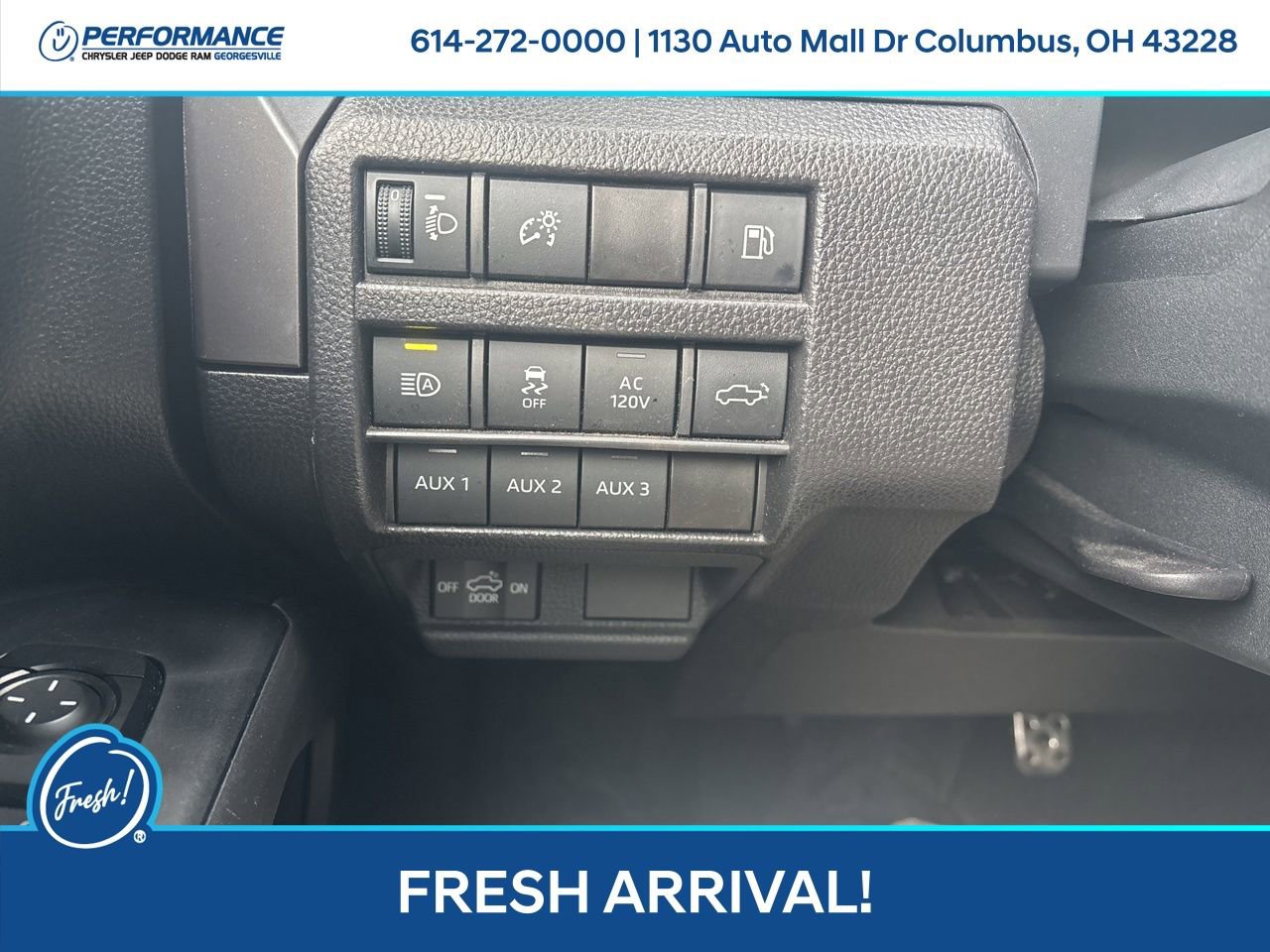 Used 2025 Toyota Tacoma TRD Sport image 21