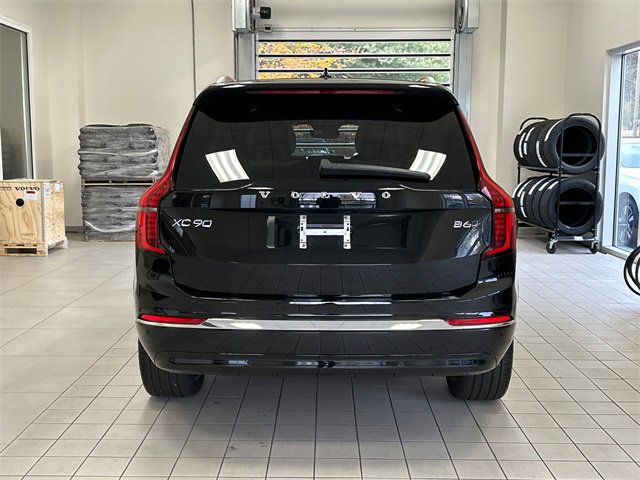 Certified 2025 Volvo XC90 B6 Plus image 3