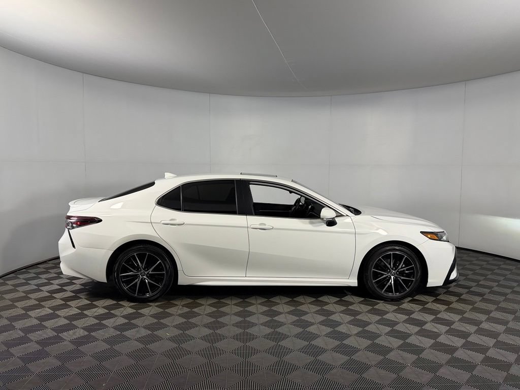 Used 2023 Toyota Camry SE w/ Convenience Package FWD image 6