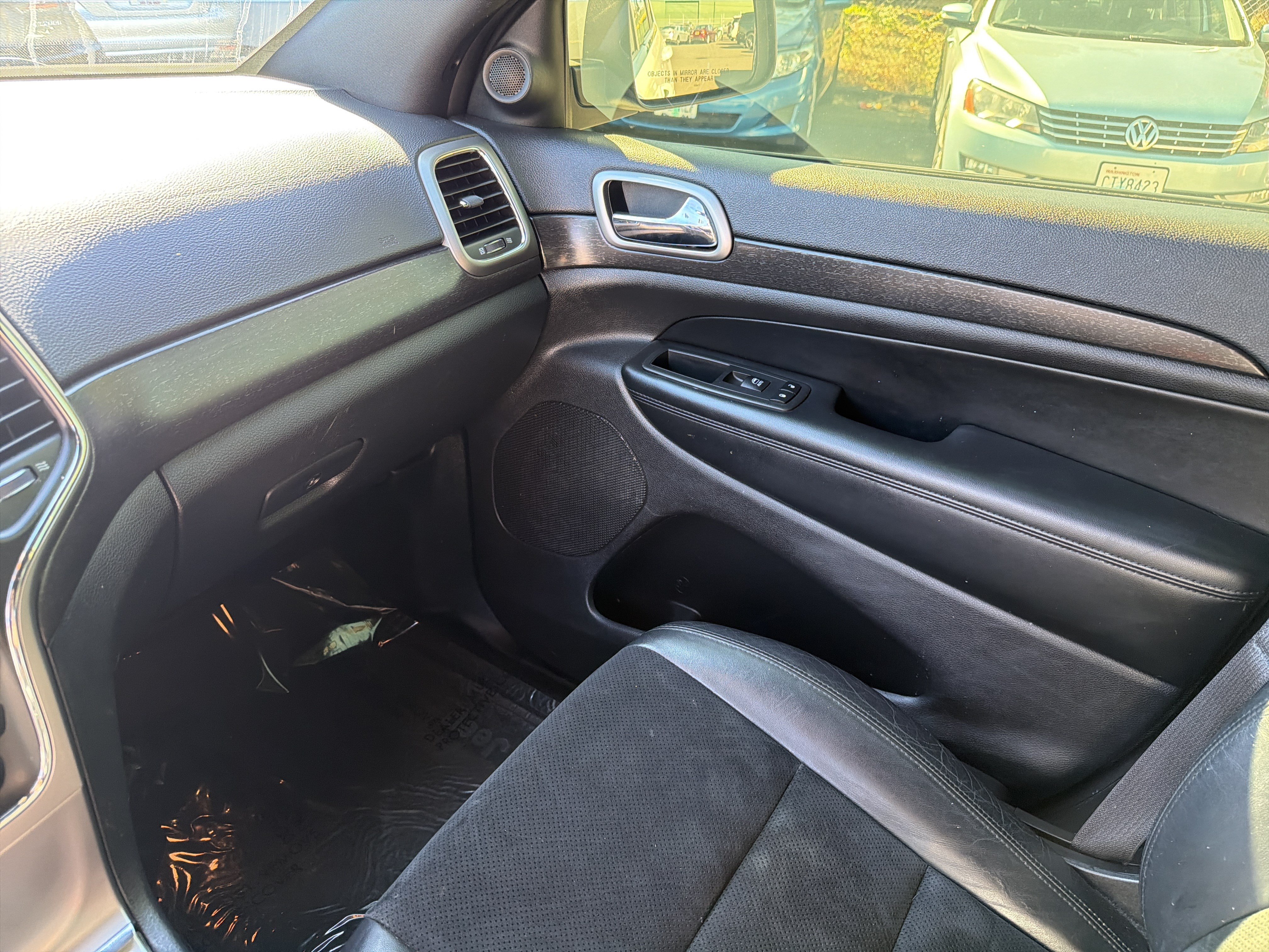 Used 2017 Jeep Grand Cherokee Altitude RWD image 24