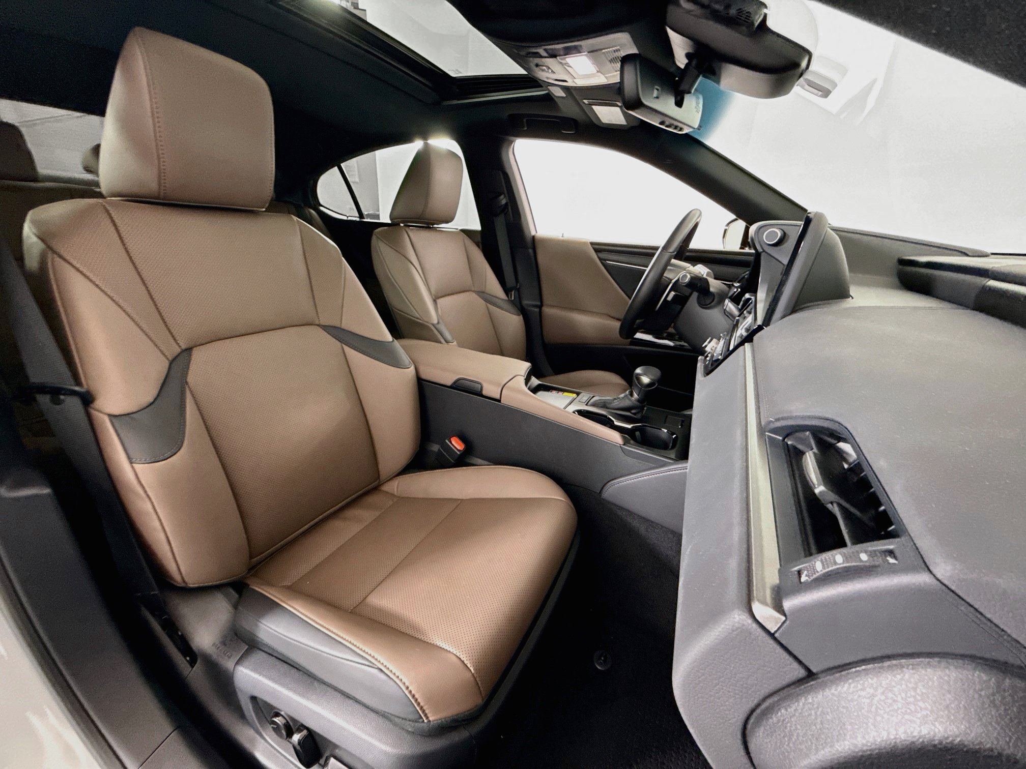 Used 2024 Lexus ES 350 w/ Premium Package FWD image 28