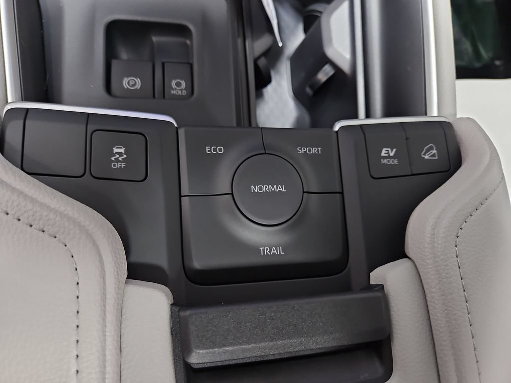 New 2026 Toyota Grand Highlander AWD Hybrid image 24