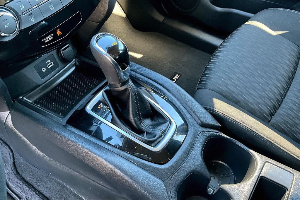 Used 2018 Nissan Rogue S AWD/4WD image 15