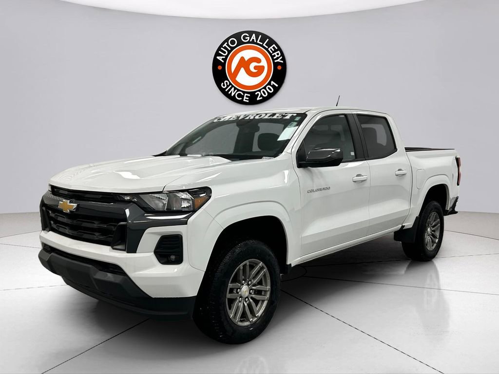 Used 2023 Chevrolet Colorado LT w/ LT Convenience Package image 3