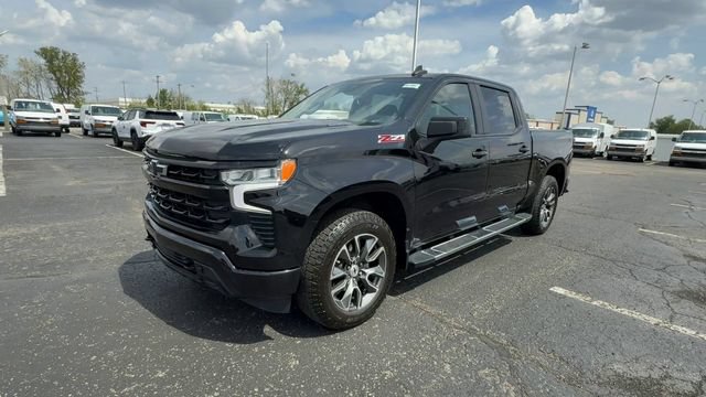 Used 2023 Chevrolet Silverado 1500 RST AWD/4WD image 4