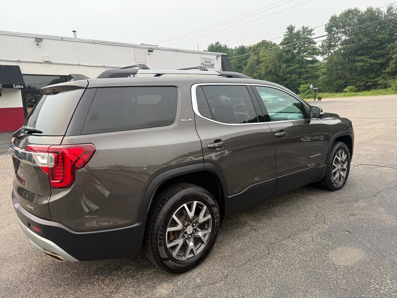 Used 2020 GMC Acadia SLE w/ Driver Convenience Package AWD/4WD image 11