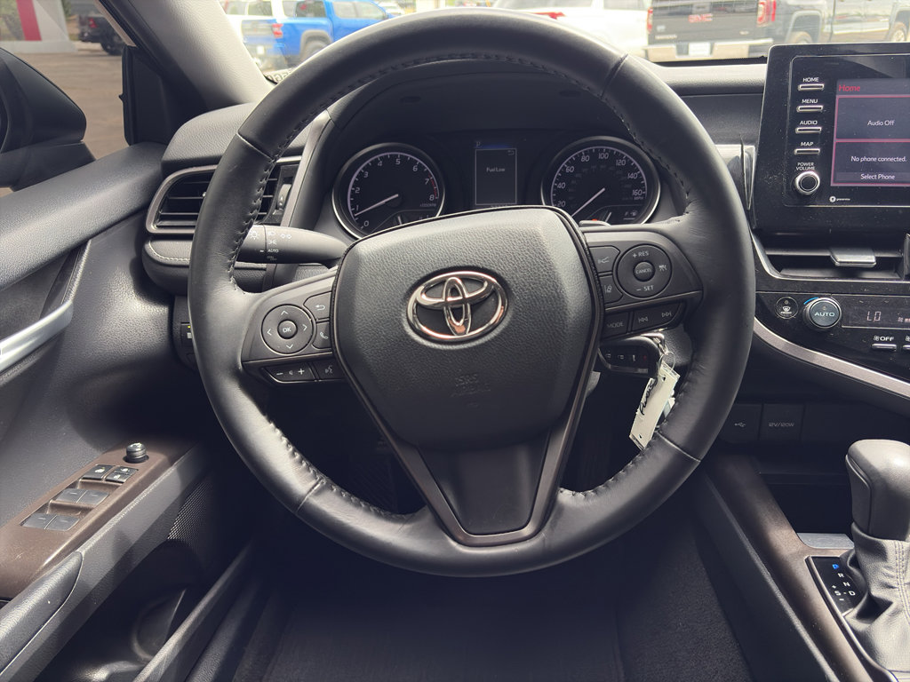 Used 2023 Toyota Camry SE image 12