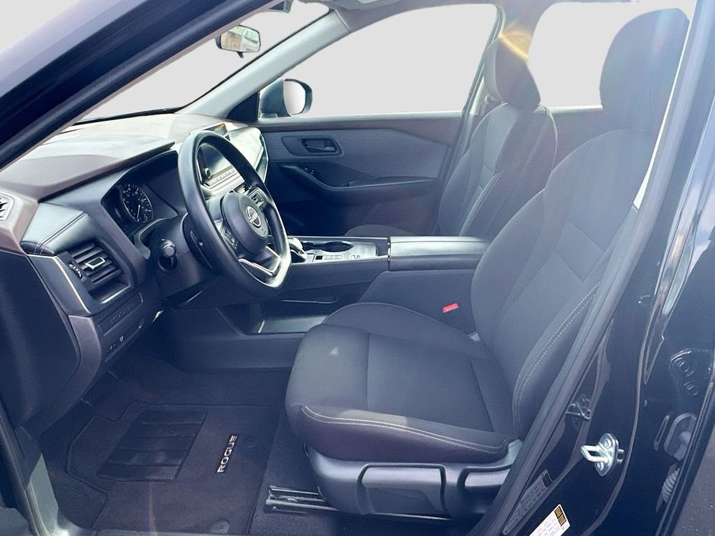 Used 2023 Nissan Rogue S image 26