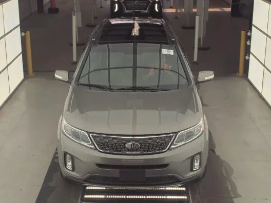 Used 2015 Kia Sorento SX image 2