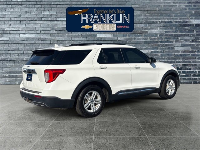 Used 2022 Ford Explorer XLT w/ Equipment Group 202A image 5