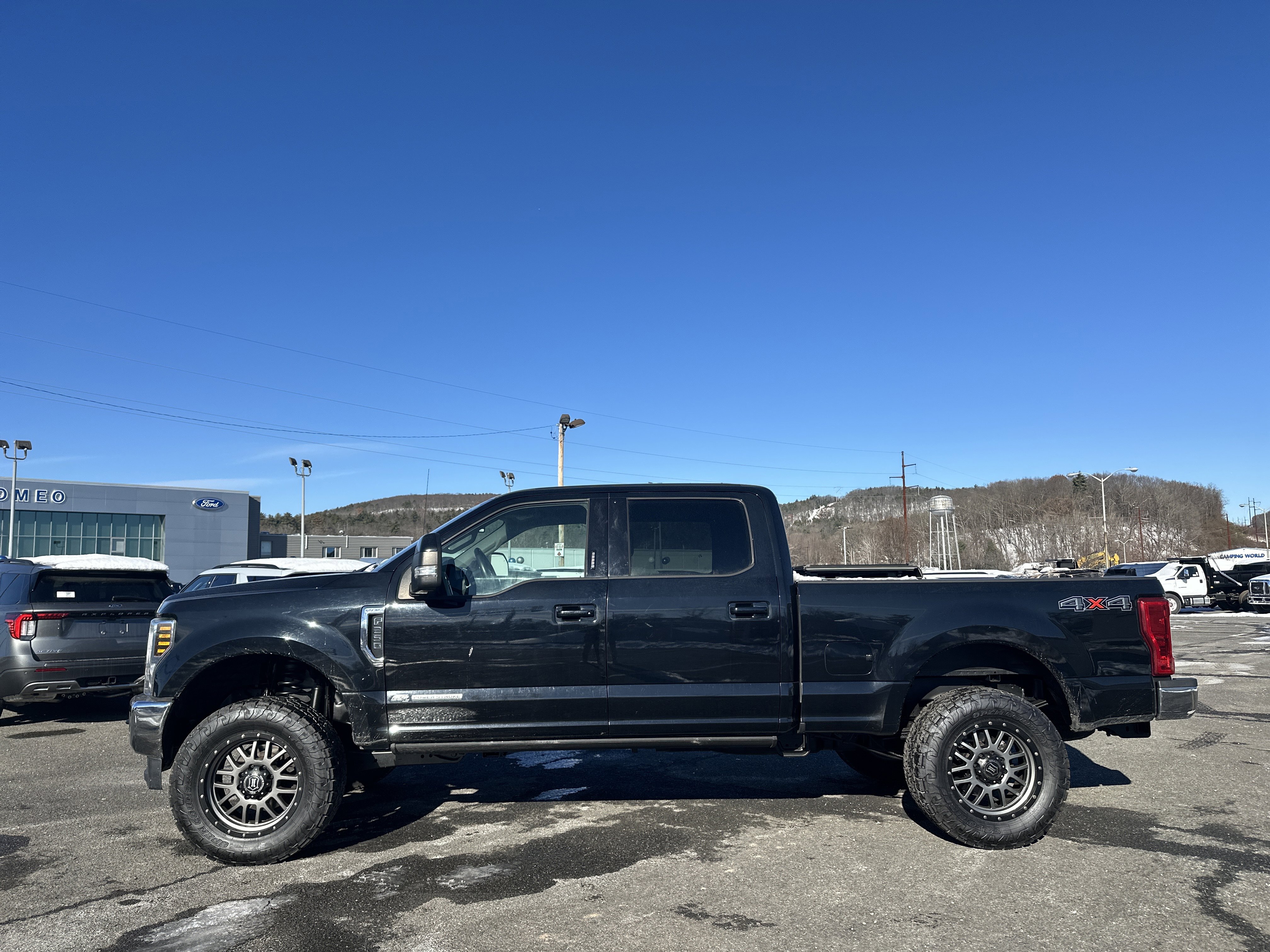 Used 2018 Ford F250 Lariat image 9