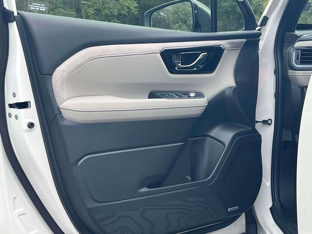 Certified 2025 Subaru Forester Limited image 14