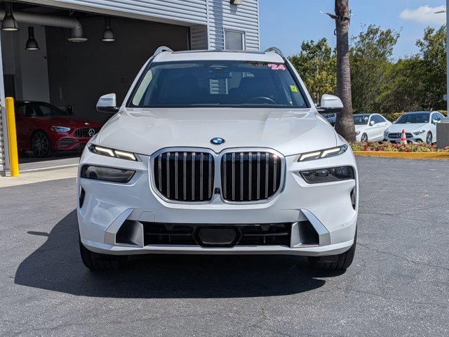Used 2024 BMW X7 xDrive40i w/ Premium Package AWD/4WD video 2