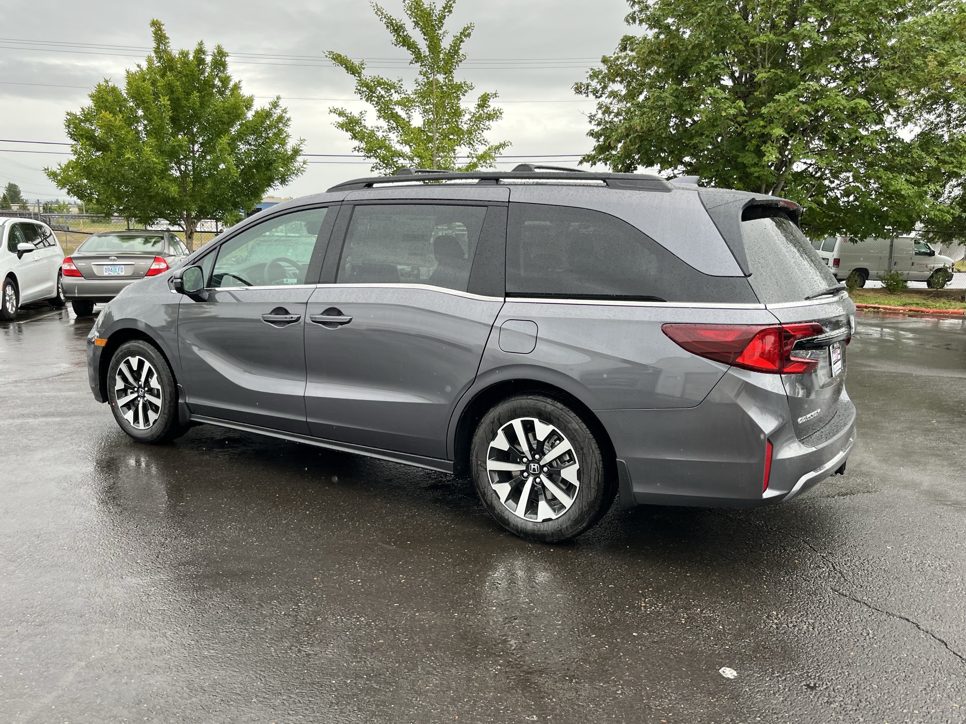 New 2026 Honda Odyssey EX-L image 3