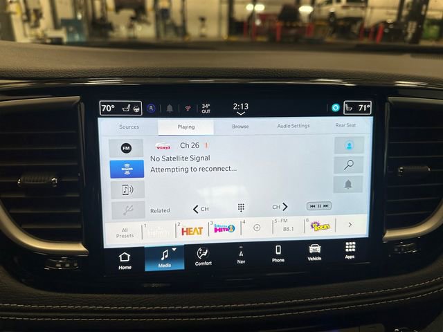 New 2026 Chrysler Pacifica Select image 32