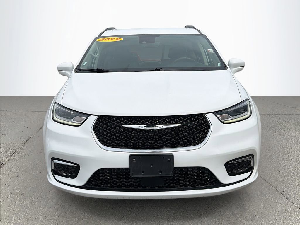 Used 2022 Chrysler Pacifica Touring-L image 9
