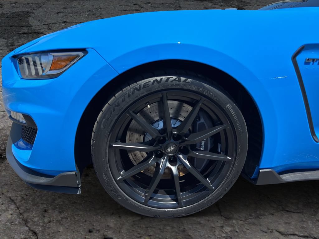 Used 2017 Ford Mustang Shelby GT350 RWD image 14