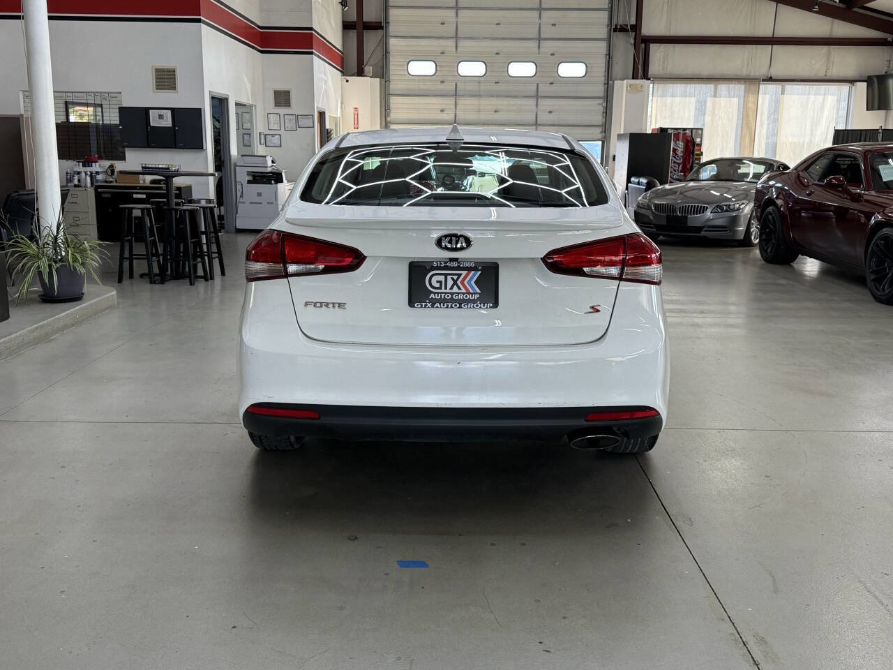 Used 2017 Kia Forte S image 5