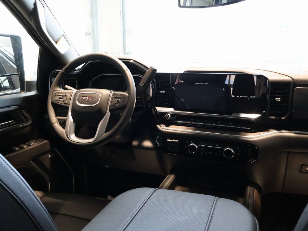 New 2025 GMC Sierra 2500 SLT w/ SLT Convenience Package image 32