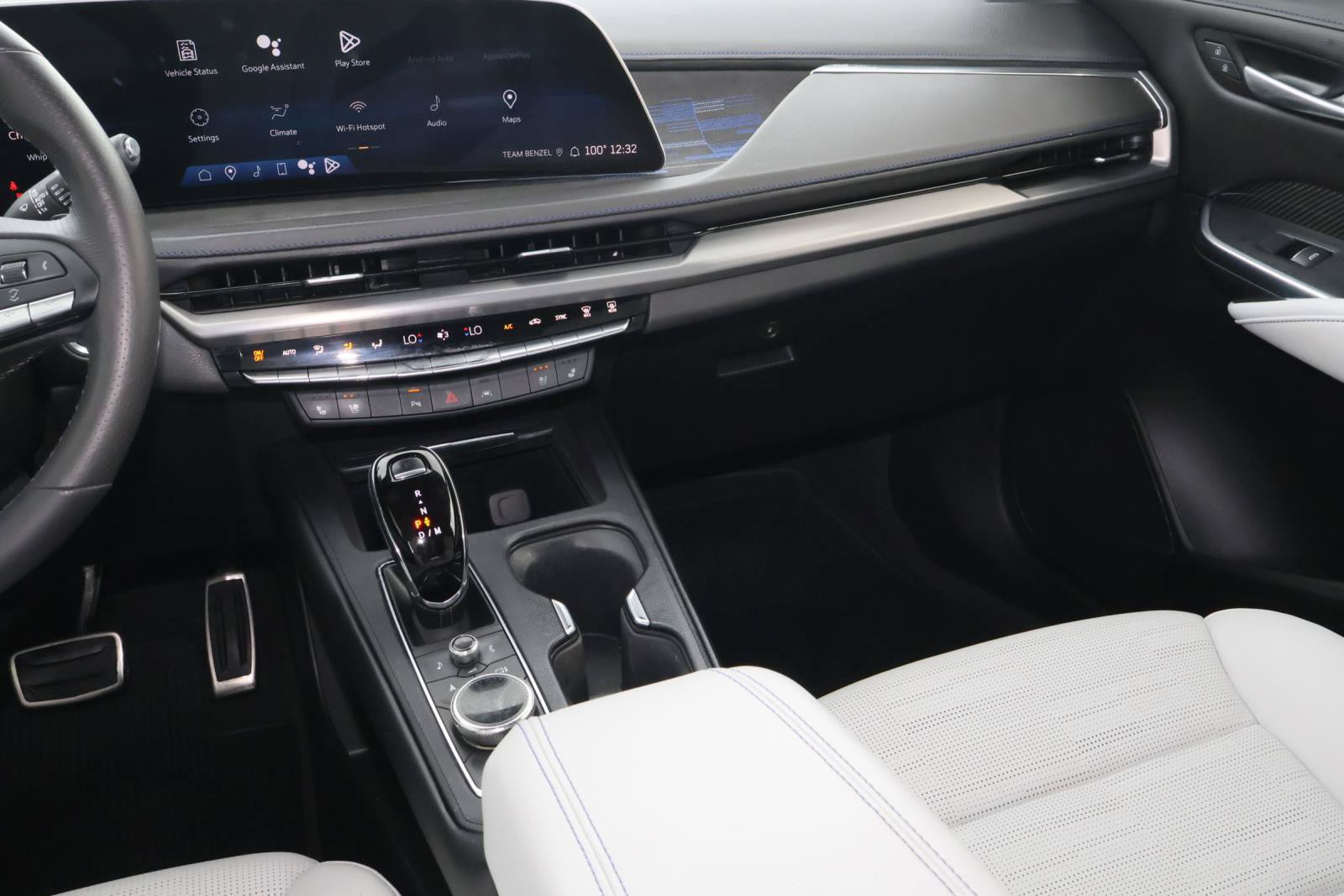 Certified 2024 Cadillac XT4 Sport FWD image 17