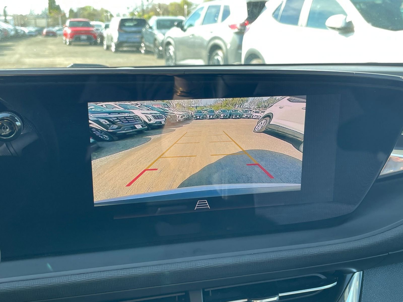 Used 2025 Buick Envista Preferred image 22