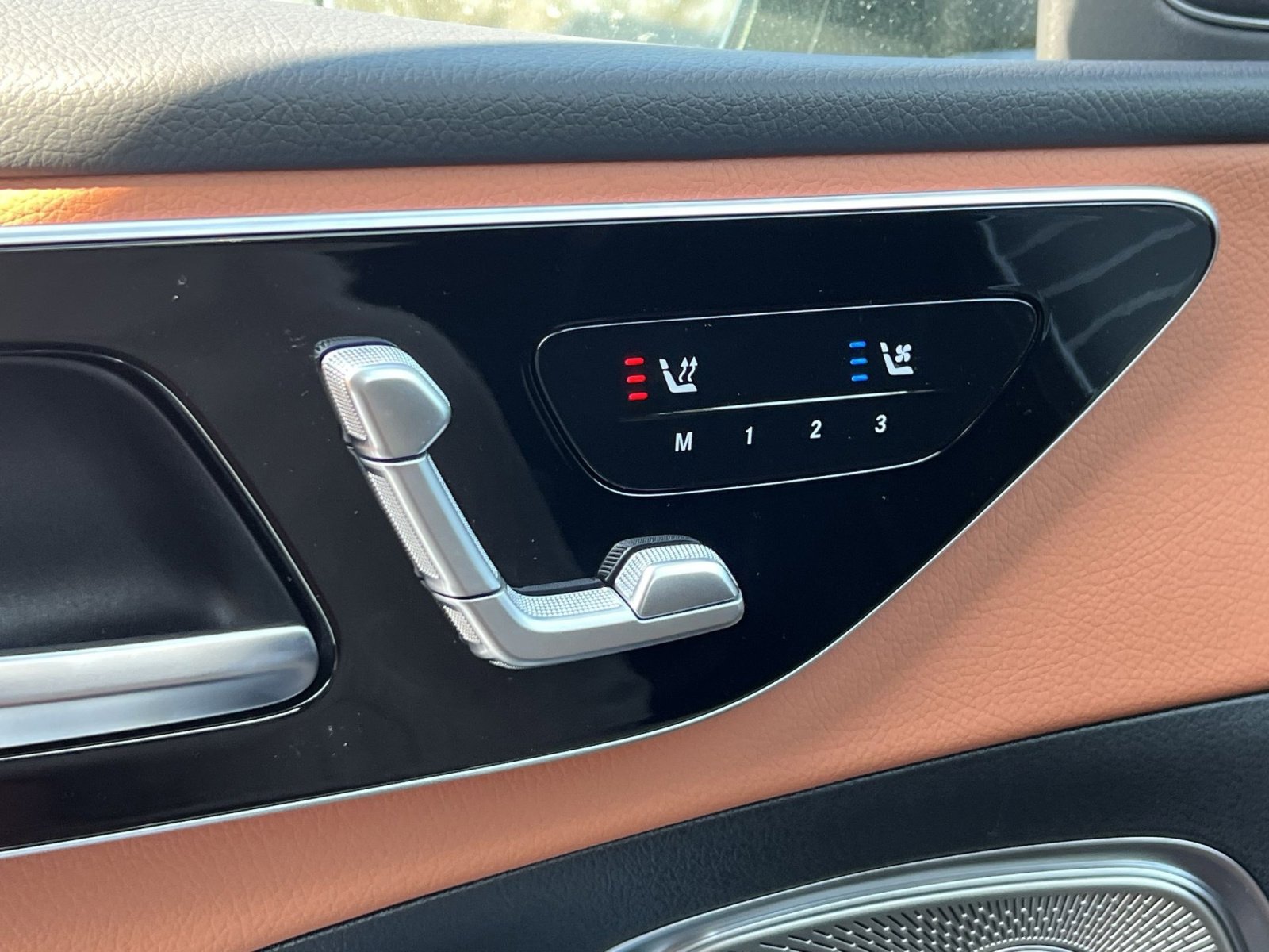 New 2026 Mercedes-Benz C 300 4MATIC Sedan image 33